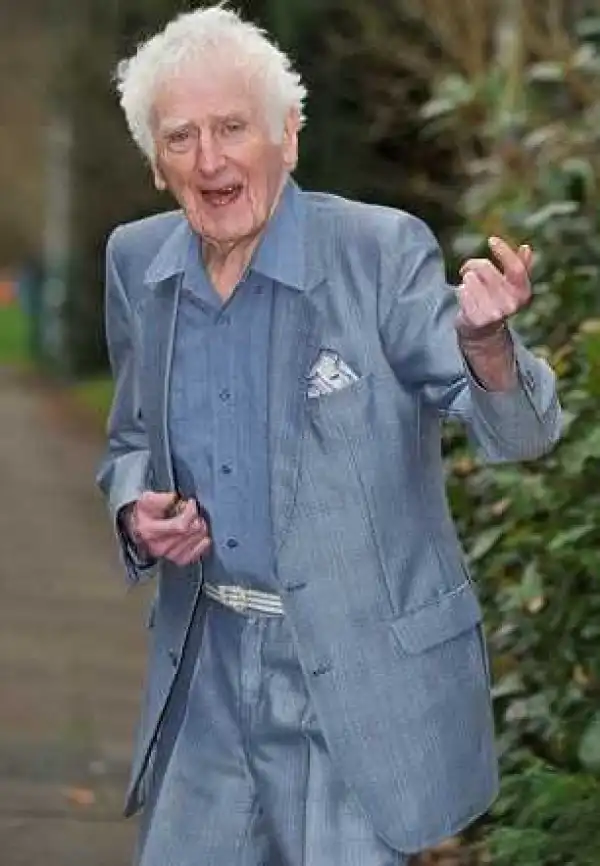 Meet Britain’s 79-year-old Legendary Playboy Who Has Slept with More Than 2000 Women (Photos)